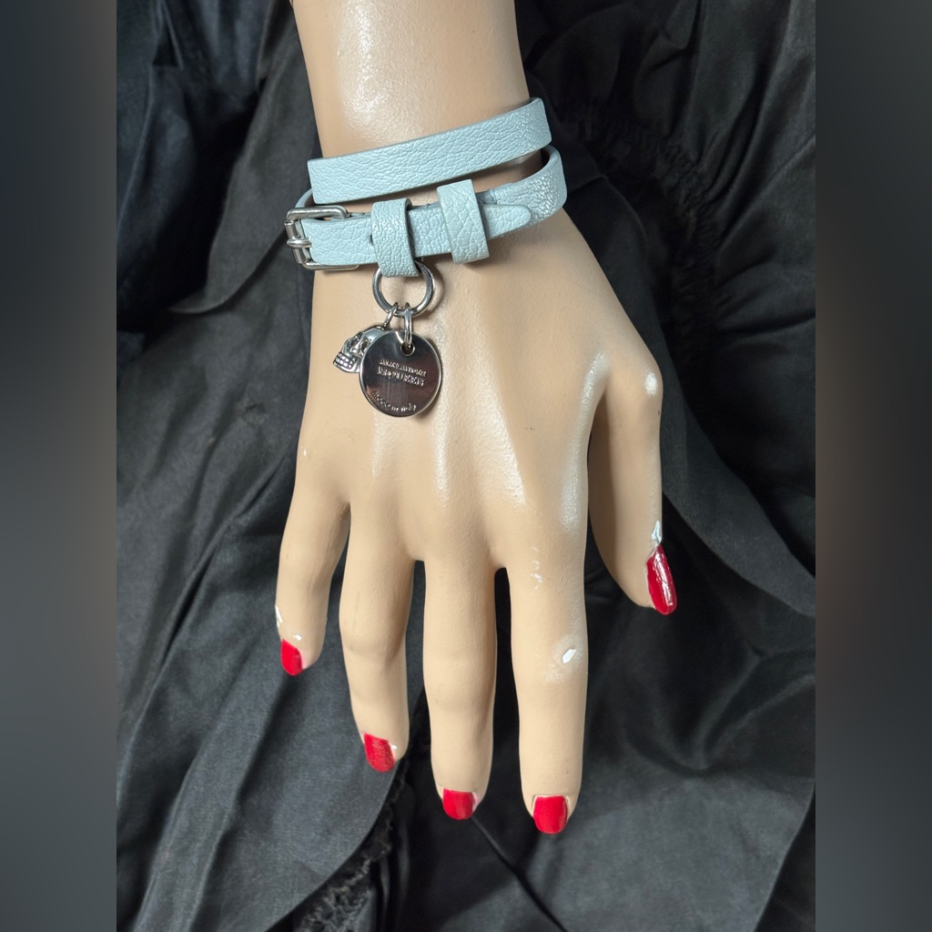 New In Box Alexander Mcqueen Skull Wrap Bracelet 425$